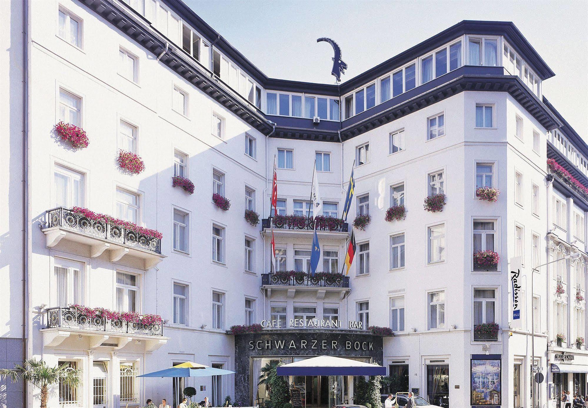 Radisson Blu Hotel Schwarzer Bock Wiesbaden Bagian luar foto